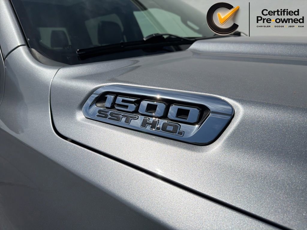 Used 2025 RAM 1500 Limited AWD/4WD image 10
