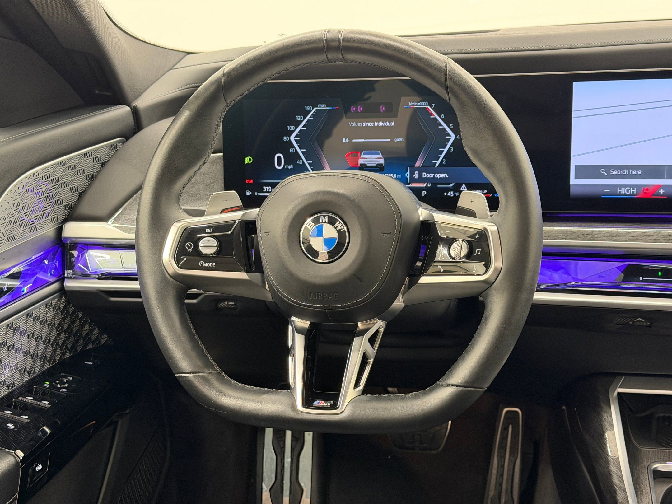 Certified 2024 BMW 760i xDrive w/ Executive Package image 18