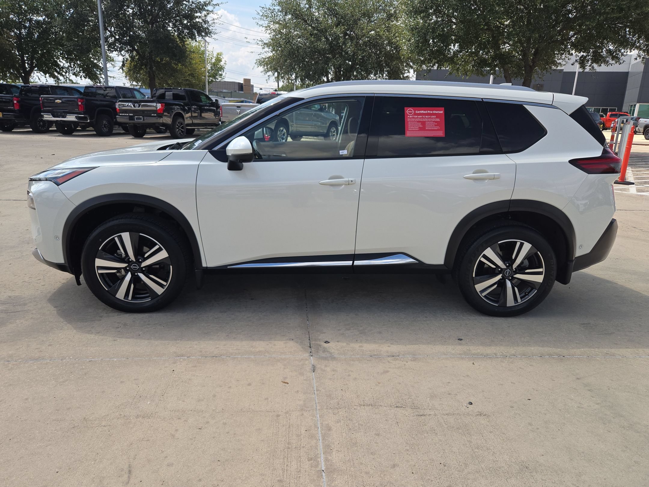 Certified 2023 Nissan Rogue Platinum AWD/4WD image 6