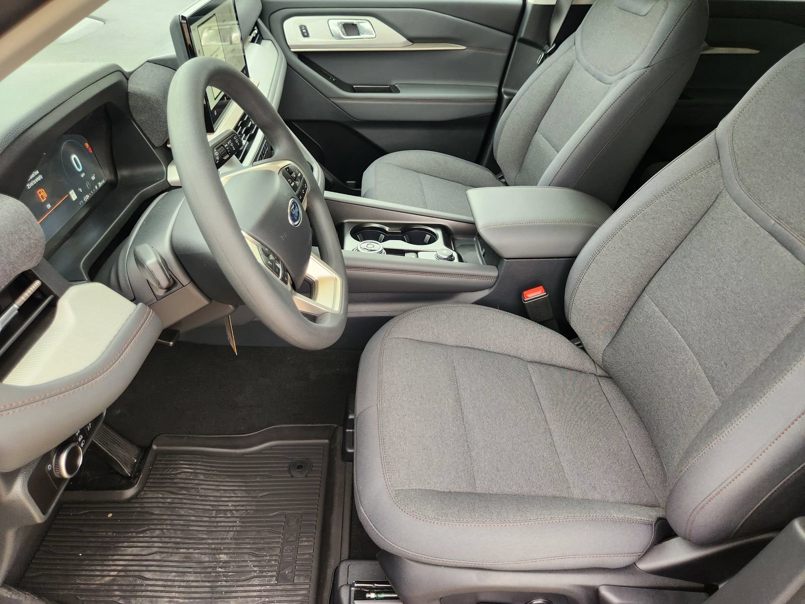 New 2026 Ford Explorer Active RWD image 12