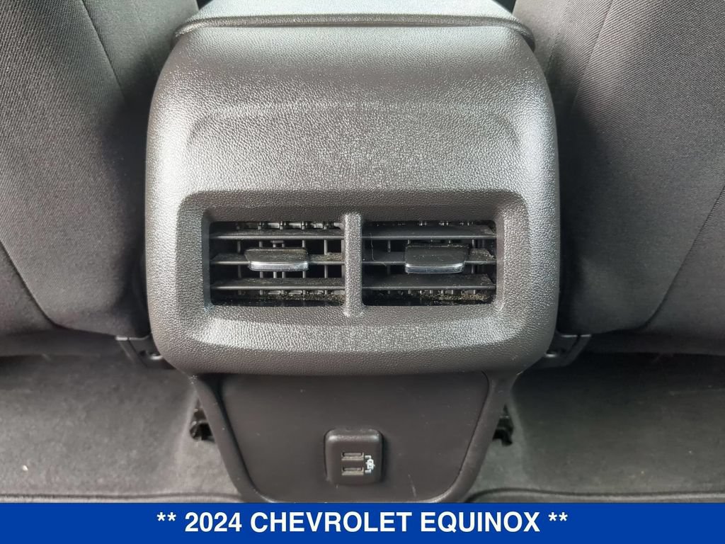 Used 2024 Chevrolet Equinox LS AWD/4WD image 17