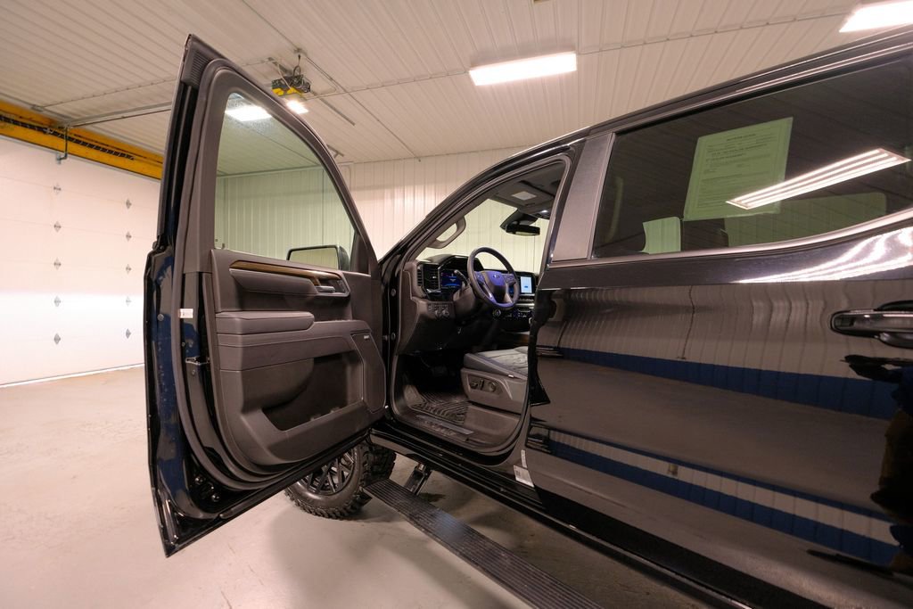 Used 2025 Chevrolet Silverado 1500 RST w/ Convenience Package II image 22