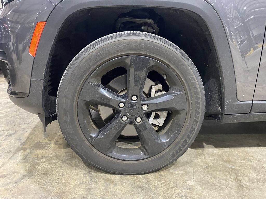 Used 2021 Jeep Grand Cherokee L Laredo RWD image 21
