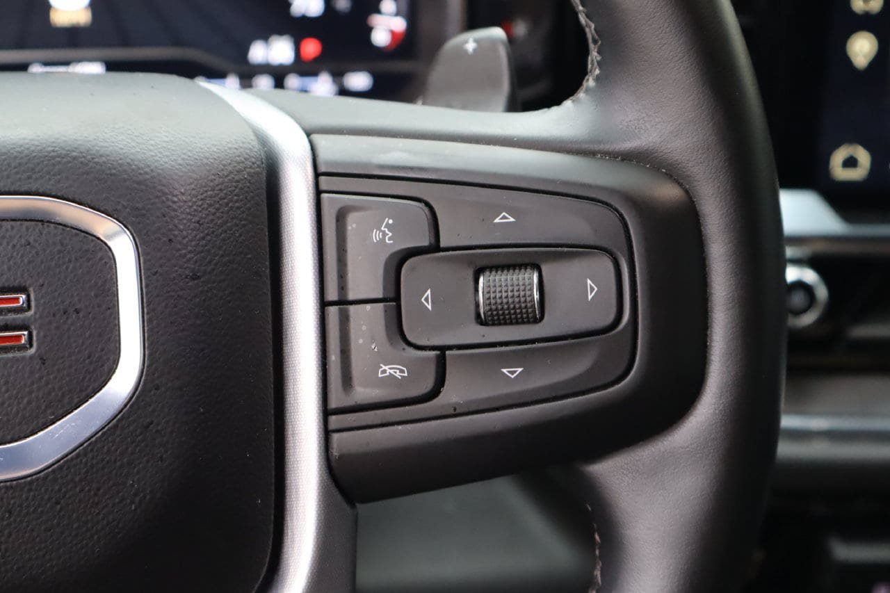 Used 2024 GMC Sierra 1500 SLT AWD/4WD image 13