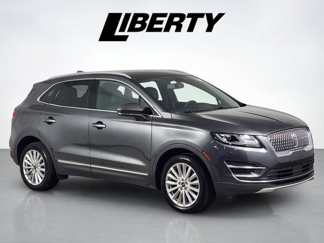 Used 2019 Lincoln MKC Premiere FWD image 1