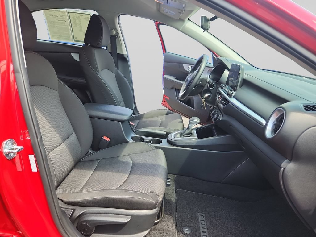 Certified 2024 Kia Forte LXS FWD image 17