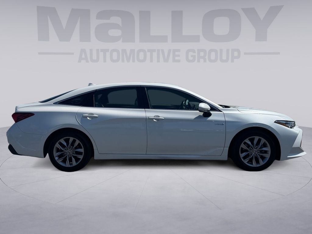 Certified 2020 Toyota Avalon XLE w/ Moonroof Package image 6