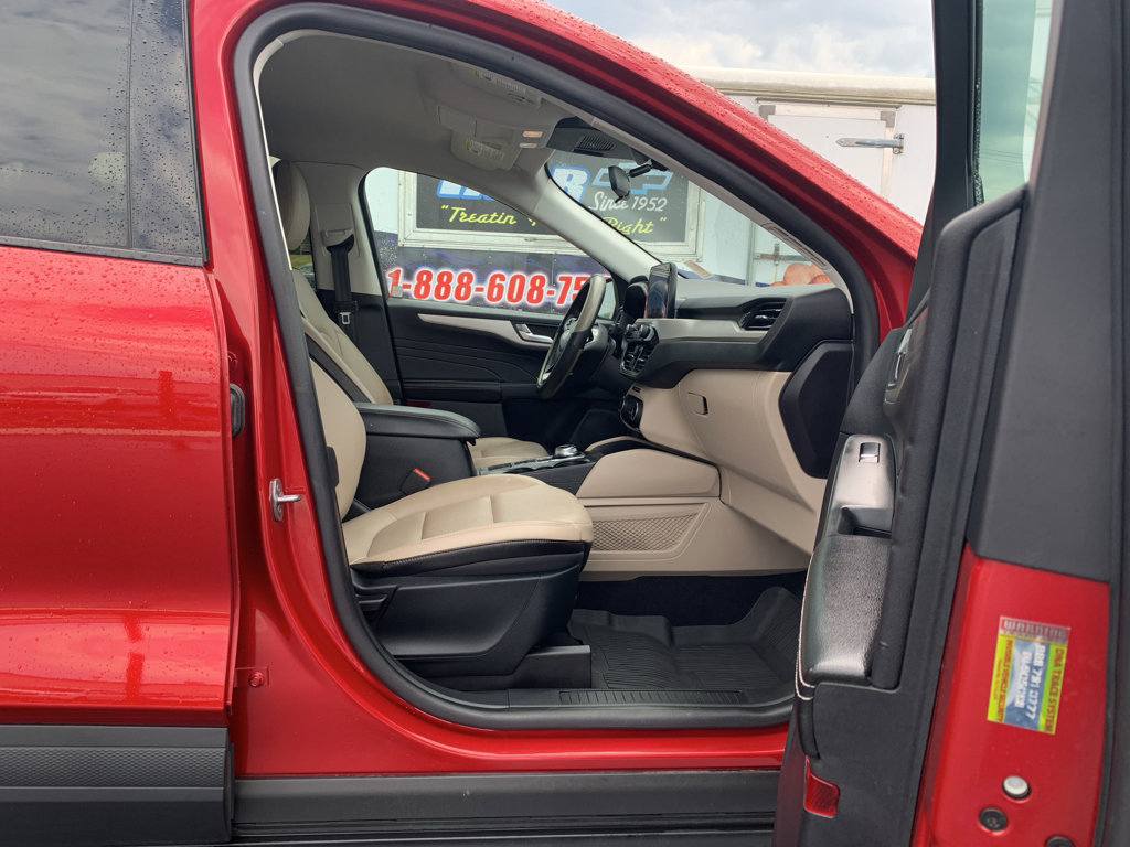 Used 2022 Ford Escape SEL w/ Class II Trailer Tow Package image 30