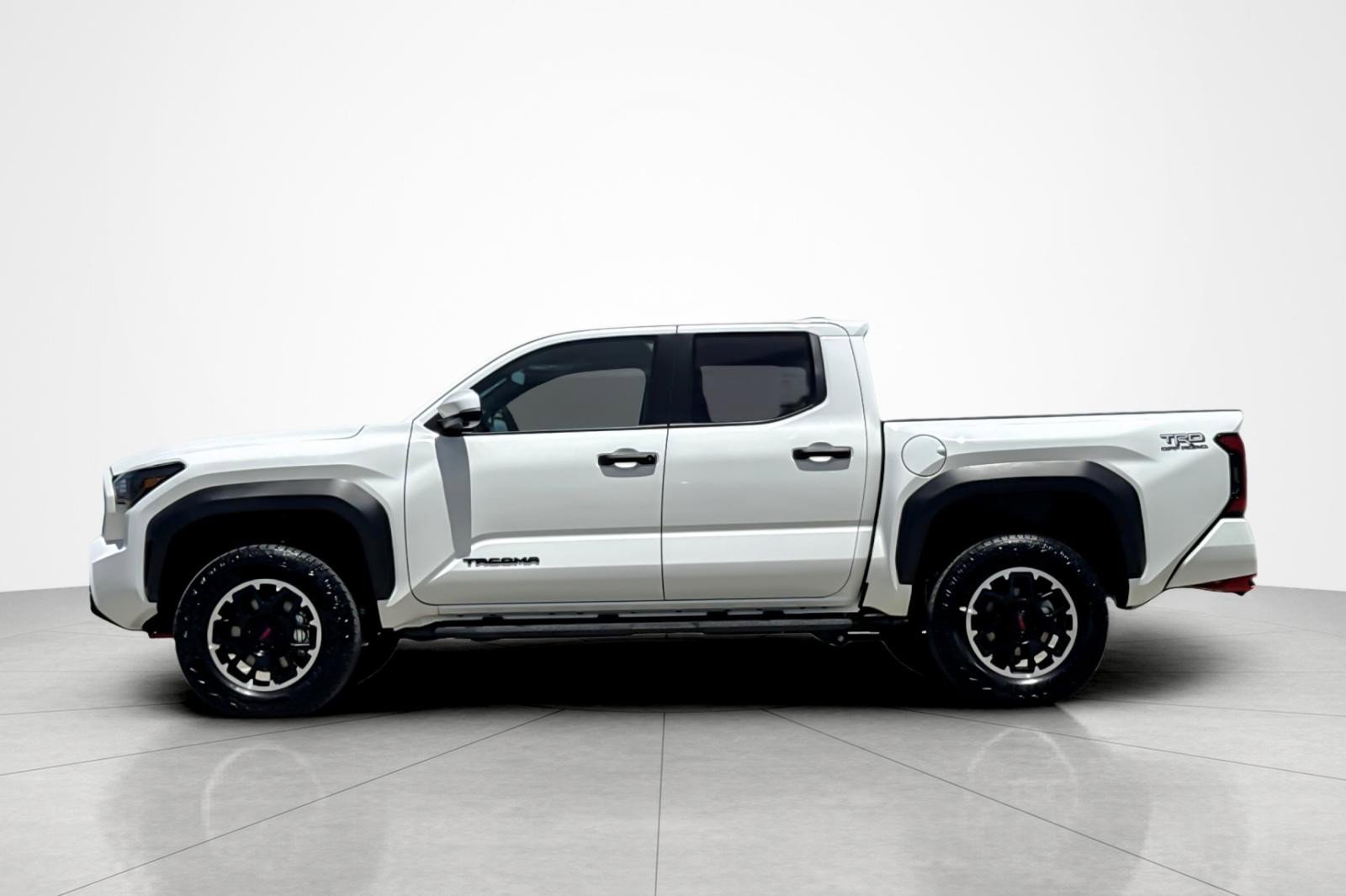 Certified 2026 Toyota Tacoma TRD Off-Road w/ TRD Off Road Premium Package AWD/4WD image 2