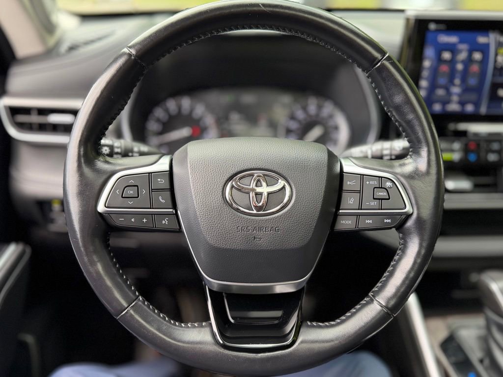 Used 2020 Toyota Highlander Platinum AWD/4WD image 15
