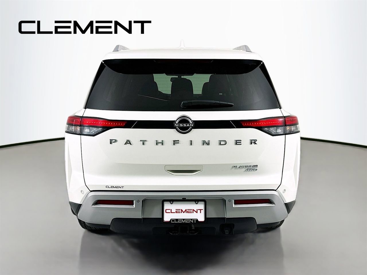 Used 2022 Nissan Pathfinder Platinum w/ Cargo Package AWD/4WD image 8