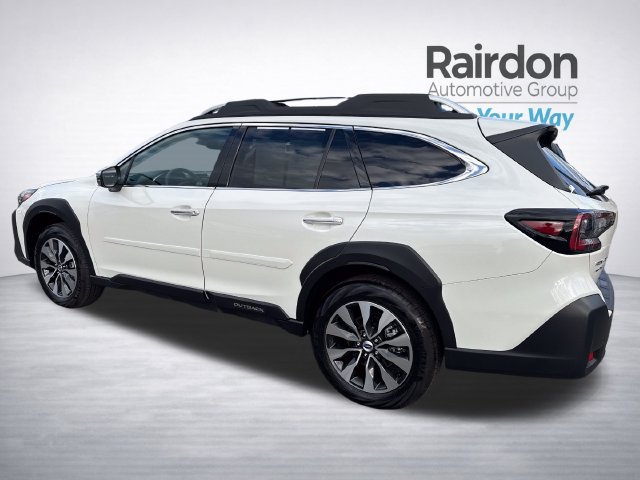 Used 2025 Subaru Outback Onyx Edition AWD/4WD image 5