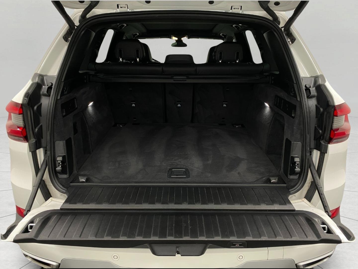 Certified 2022 BMW X5 xDrive40i image 7