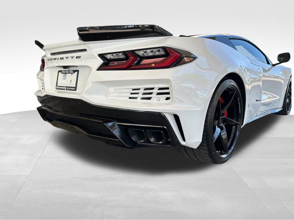 Used 2025 Chevrolet Corvette E-Ray w/ ZER Performance Package image 18