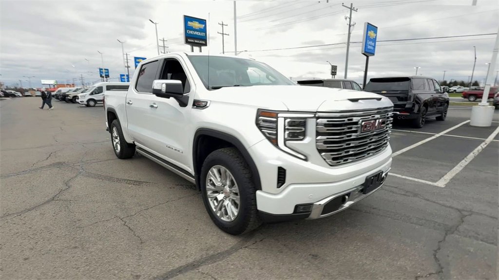 Used 2023 GMC Sierra 1500 Denali image 2