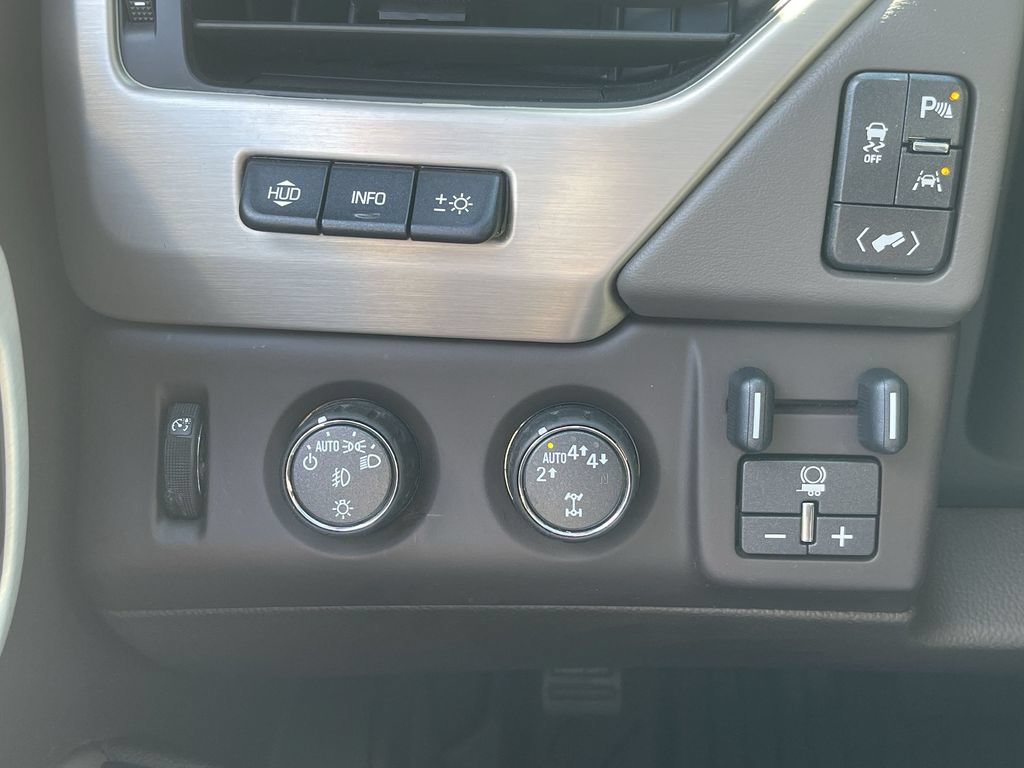 Used 2018 GMC Yukon XL Denali w/ Open Road Package AWD/4WD image 18