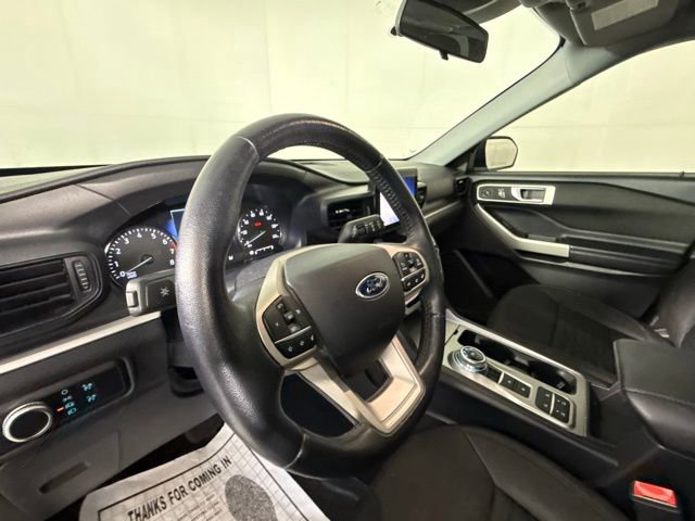 Used 2020 Ford Explorer XLT image 6