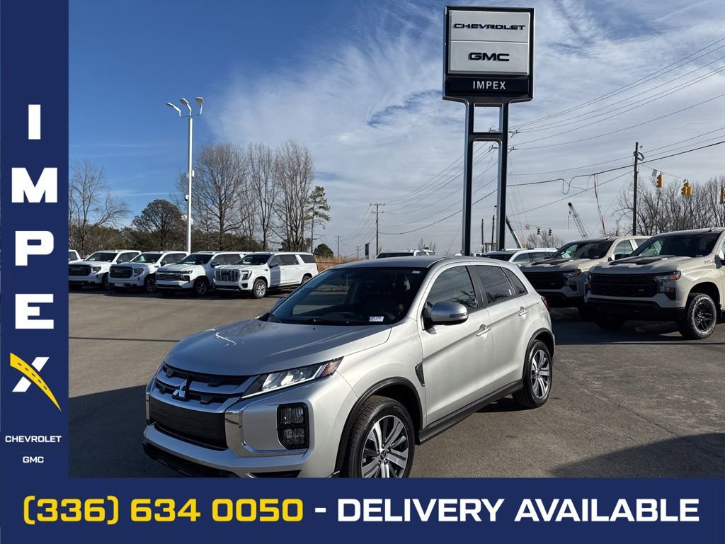 Used 2023 Mitsubishi Outlander Sport ES image 1