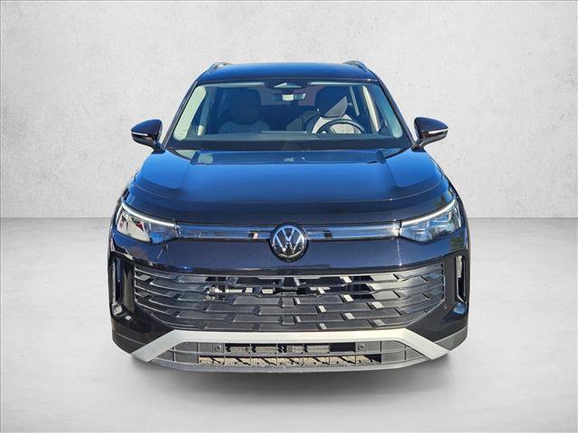 Used 2025 Volkswagen Tiguan S FWD image 2