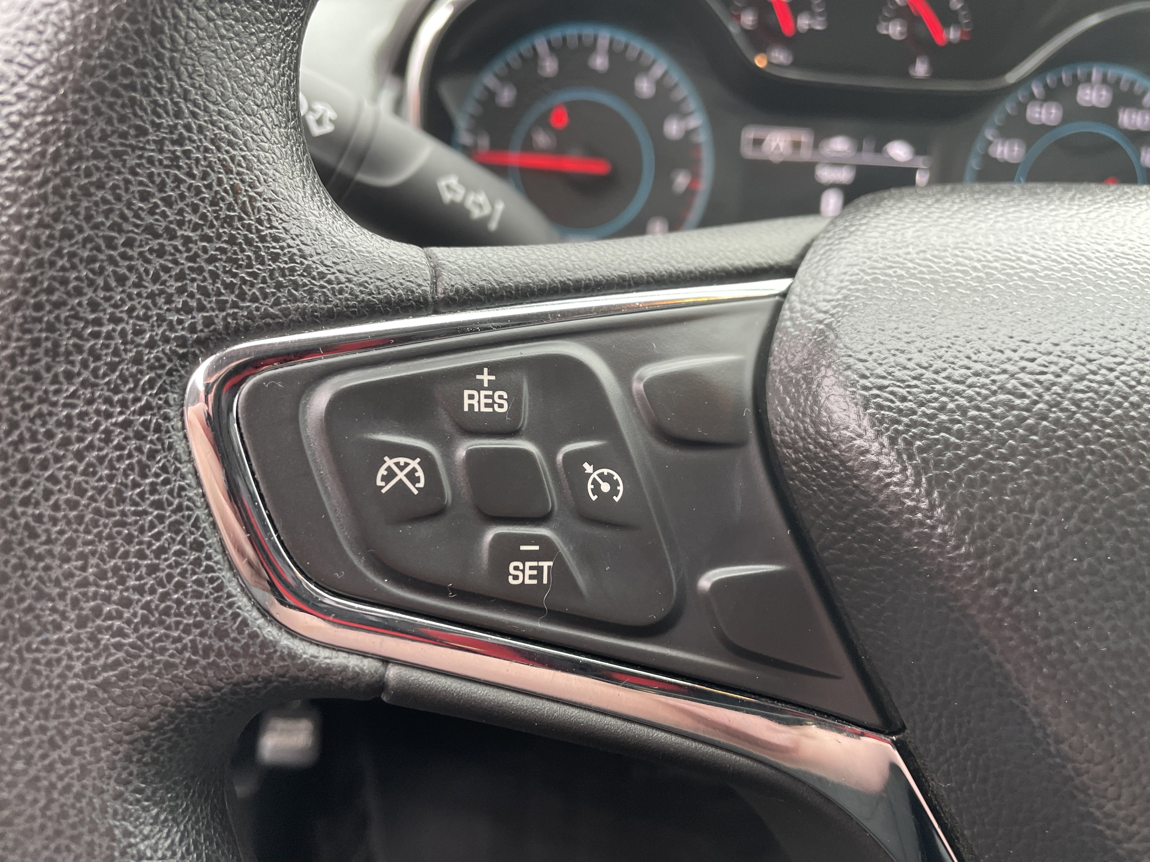 Used 2017 Chevrolet Cruze LT w/ Convenience Package image 28