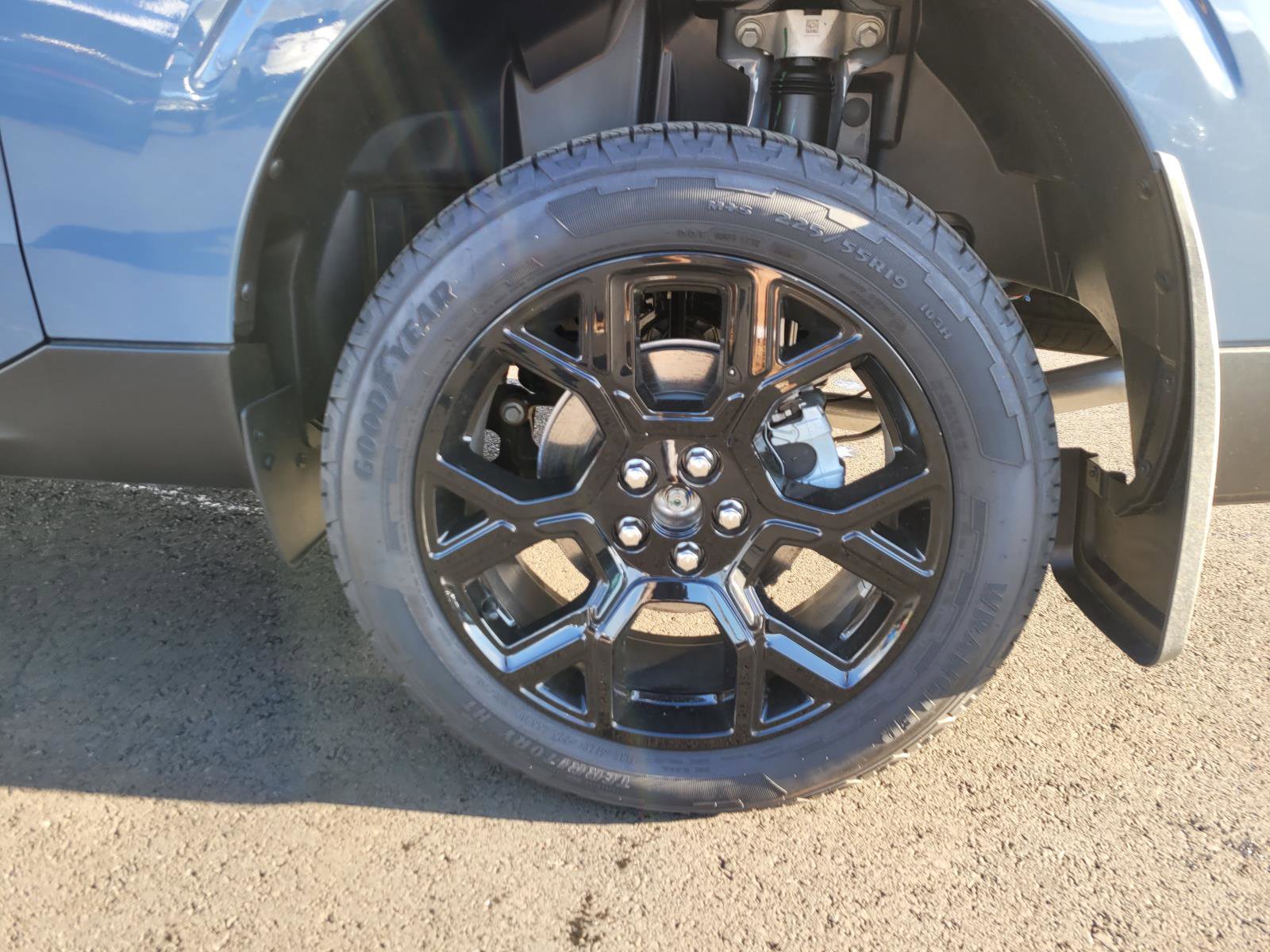 New 2025 Ford Maverick Lariat w/ Black Appearance Package AWD/4WD image 9