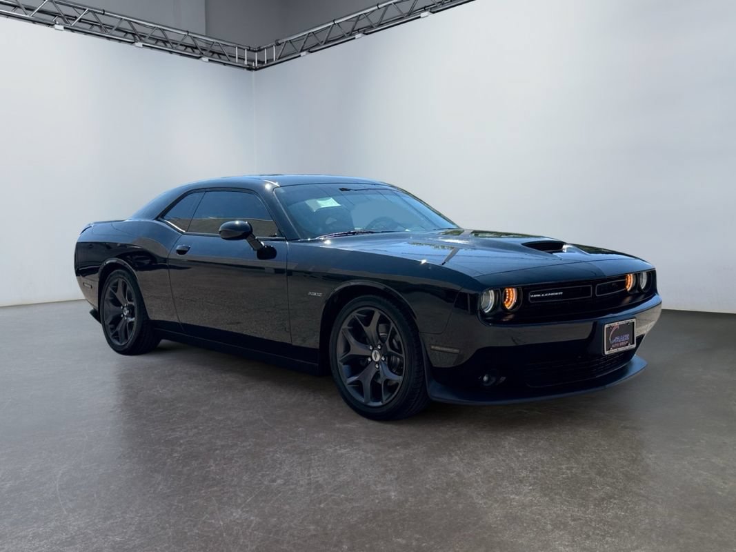 Used 2019 Dodge Challenger R/T RWD image 3