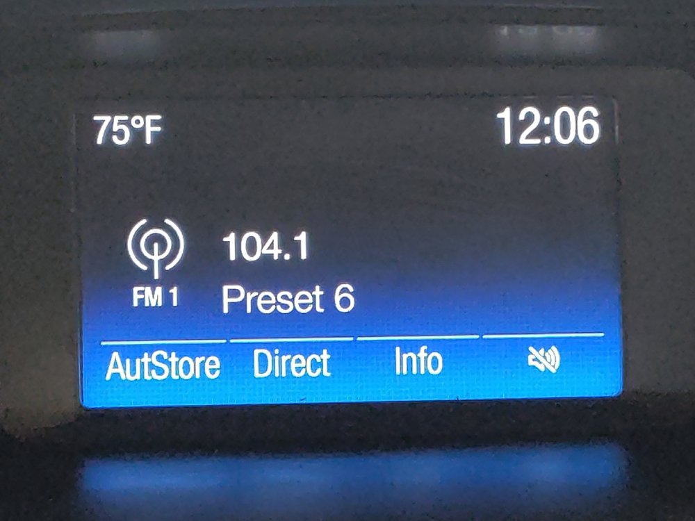 Used 2018 Ford Focus SE FWD image 25