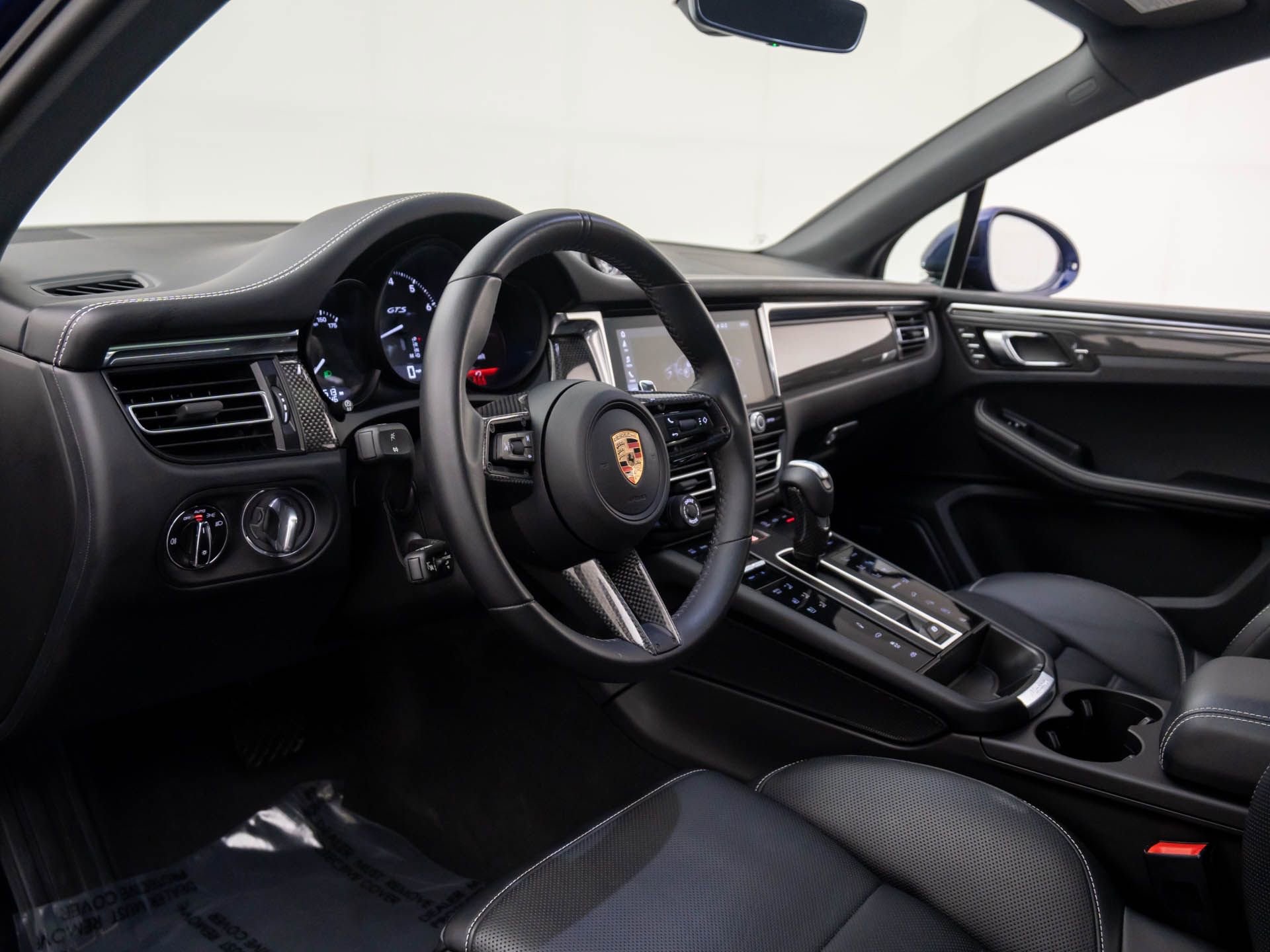 Certified 2025 Porsche Macan GTS video 4