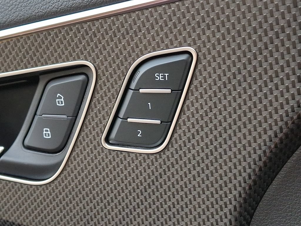 Used 2023 Audi SQ7 Prestige w/ Sport Package AWD/4WD image 24