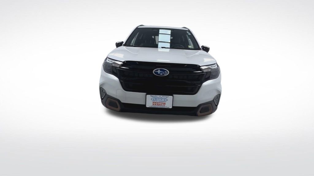 Used 2025 Subaru Forester Sport image 3