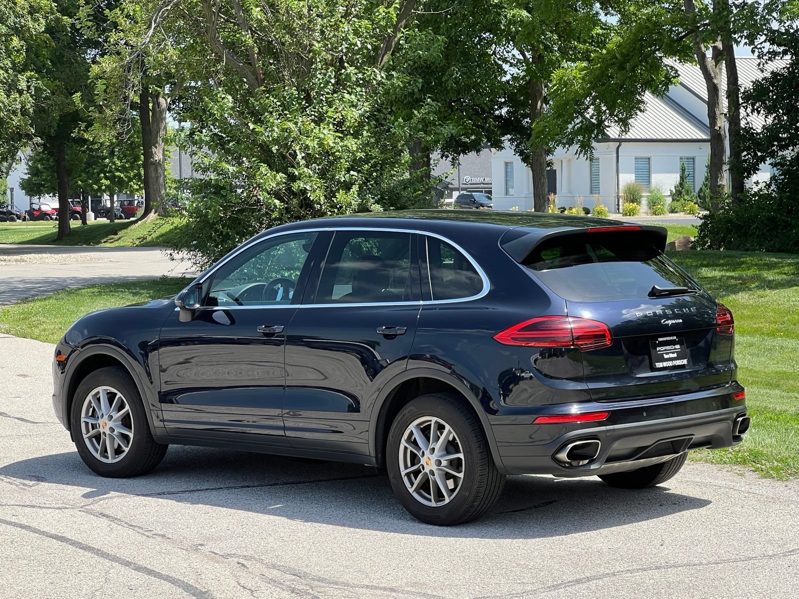 Used 2016 Porsche Cayenne AWD/4WD image 3