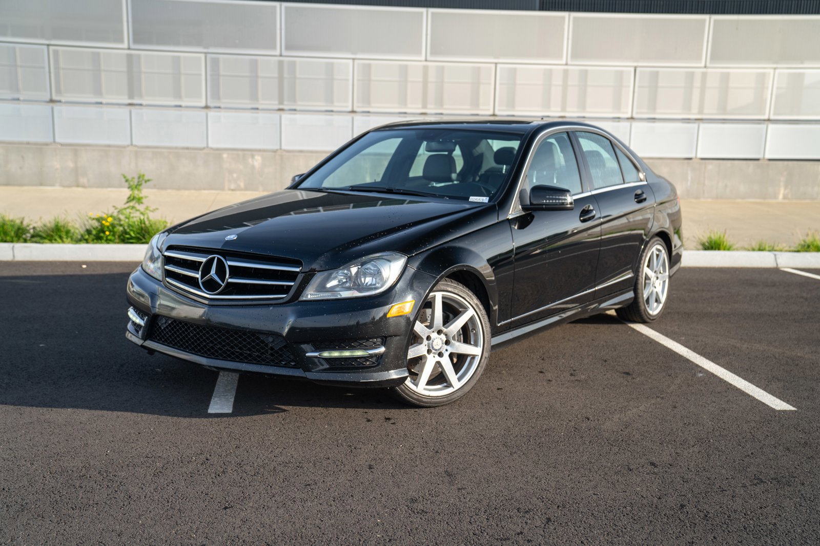 Used 2014 Mercedes-Benz C 300 4MATIC Sedan image 1
