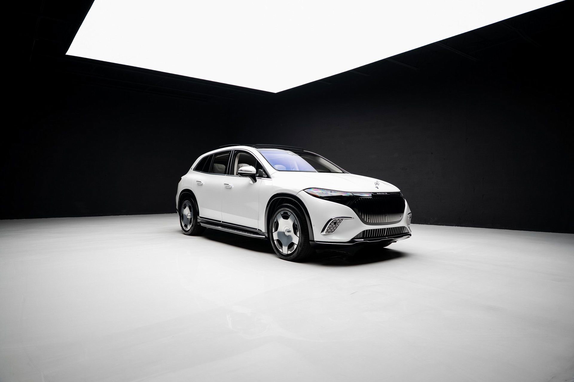 Used 2024 Mercedes-Benz Maybach EQS 680 4MATIC image 83