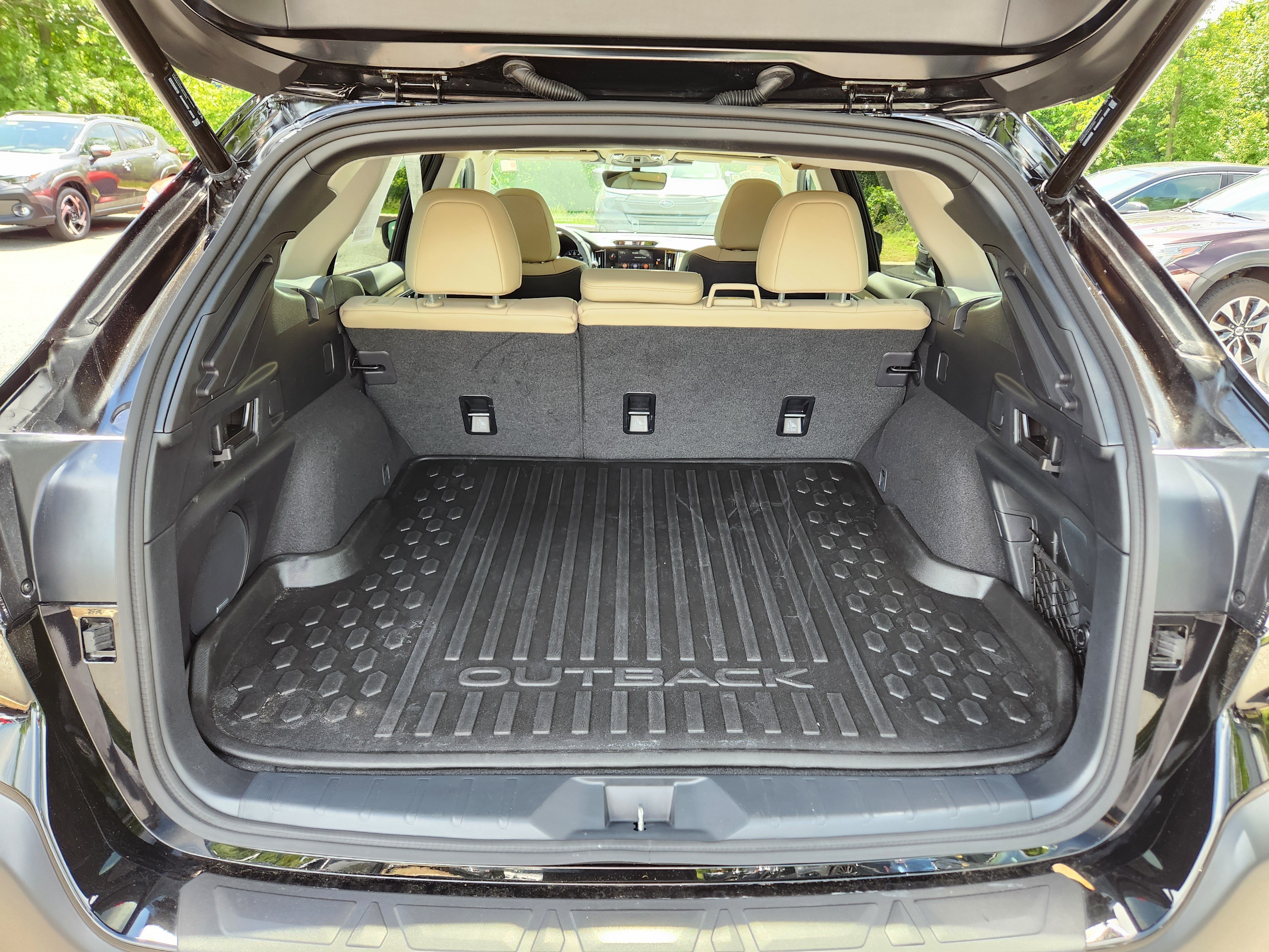 Certified 2025 Subaru Outback Limited AWD/4WD image 8