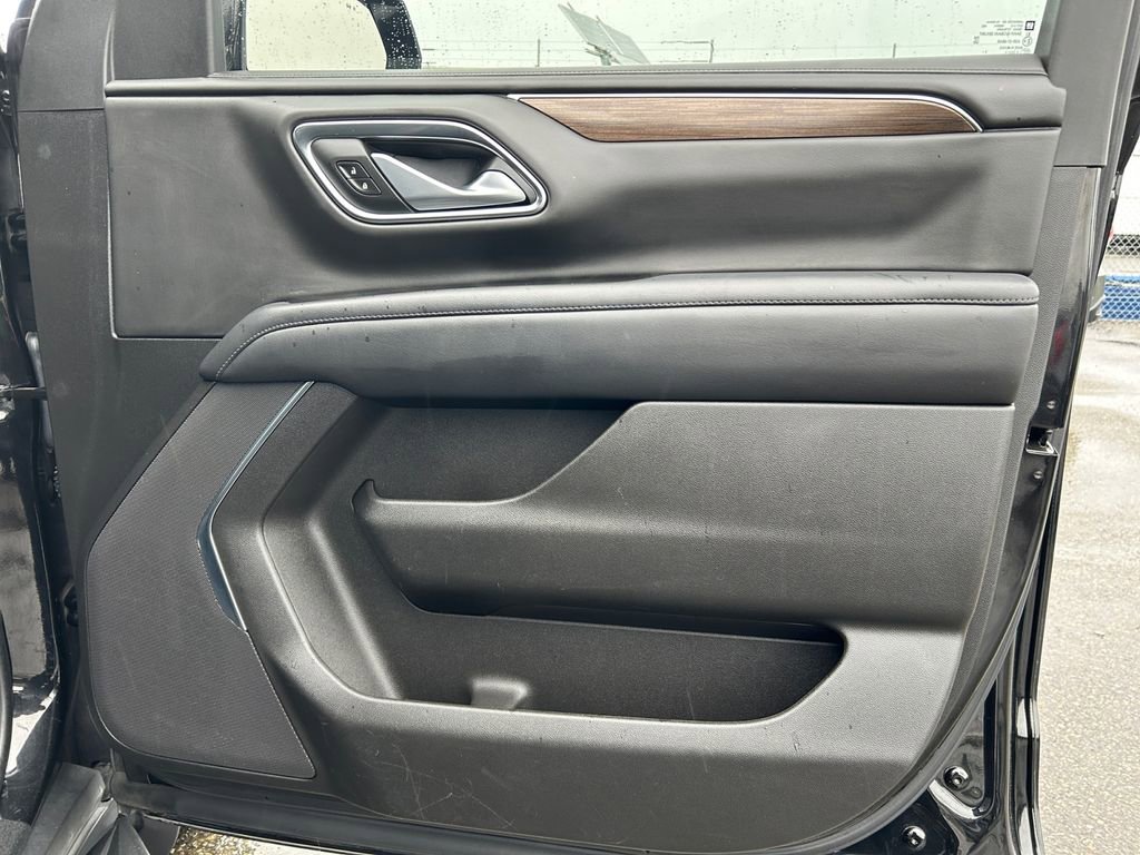 Used 2022 GMC Yukon XL SLE image 25