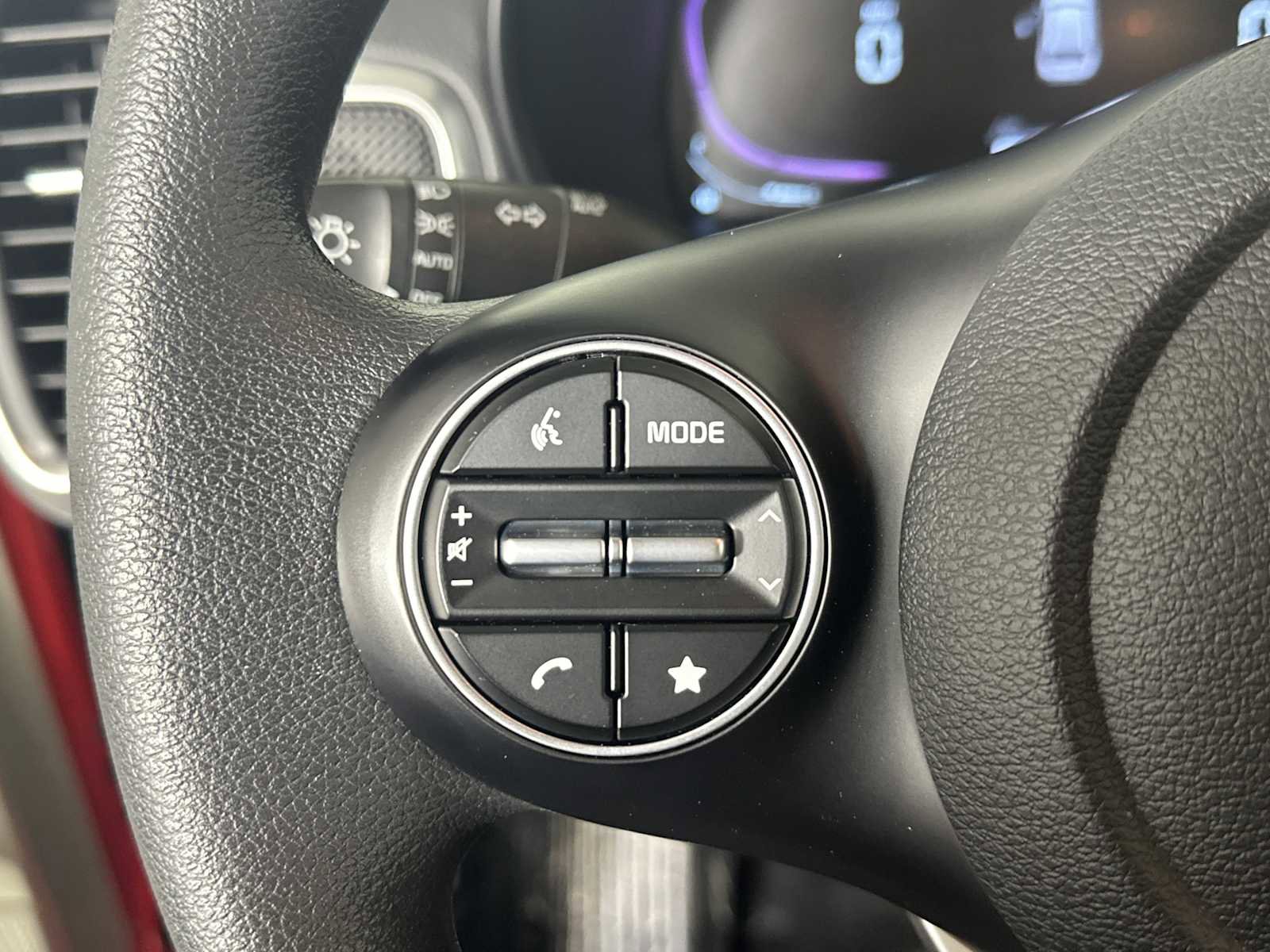 Used 2023 Kia Soul LX FWD image 27