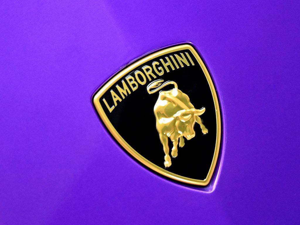 Used 2024 Lamborghini Urus Performante AWD/4WD image 40