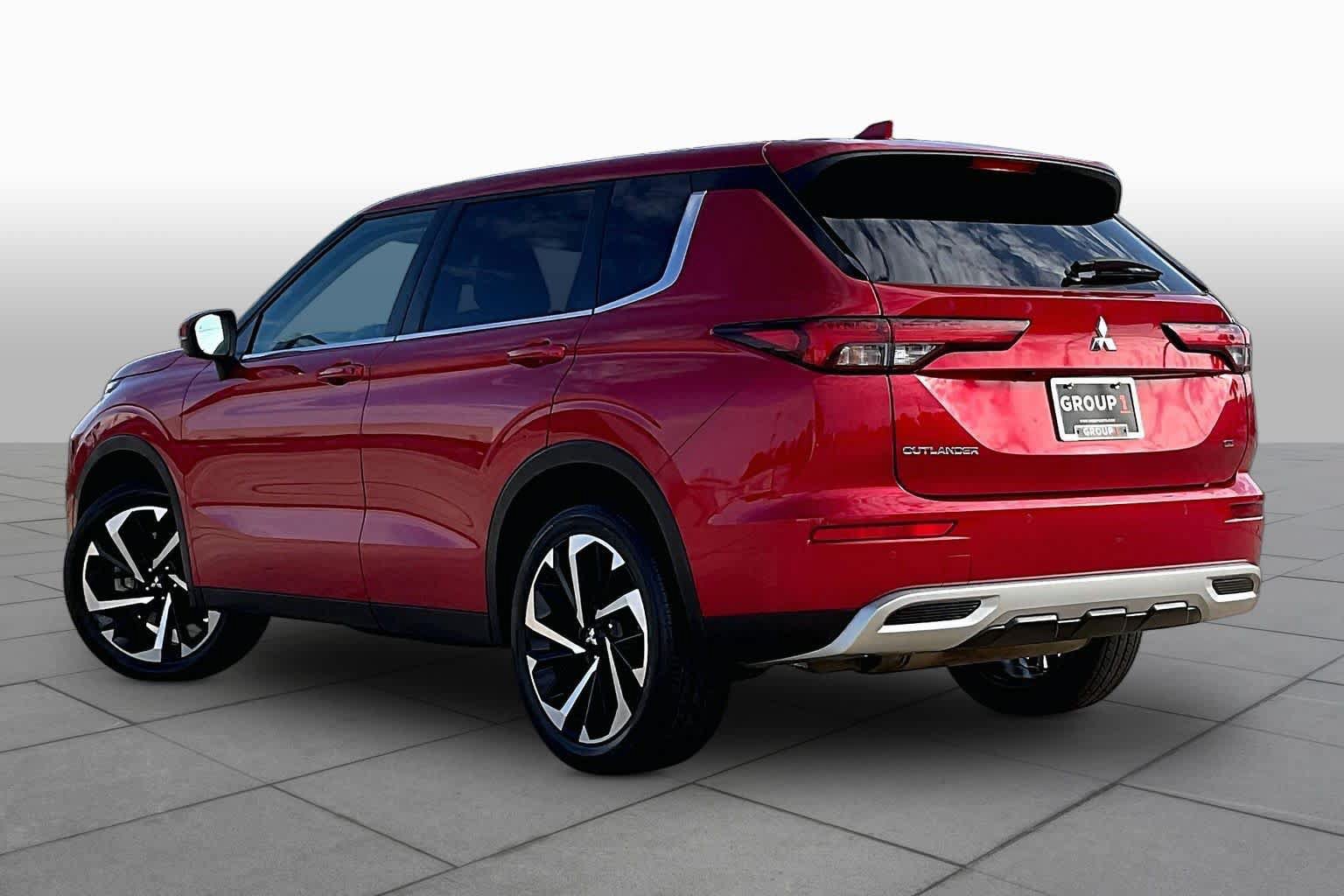 Used 2024 Mitsubishi Outlander SE FWD image 11