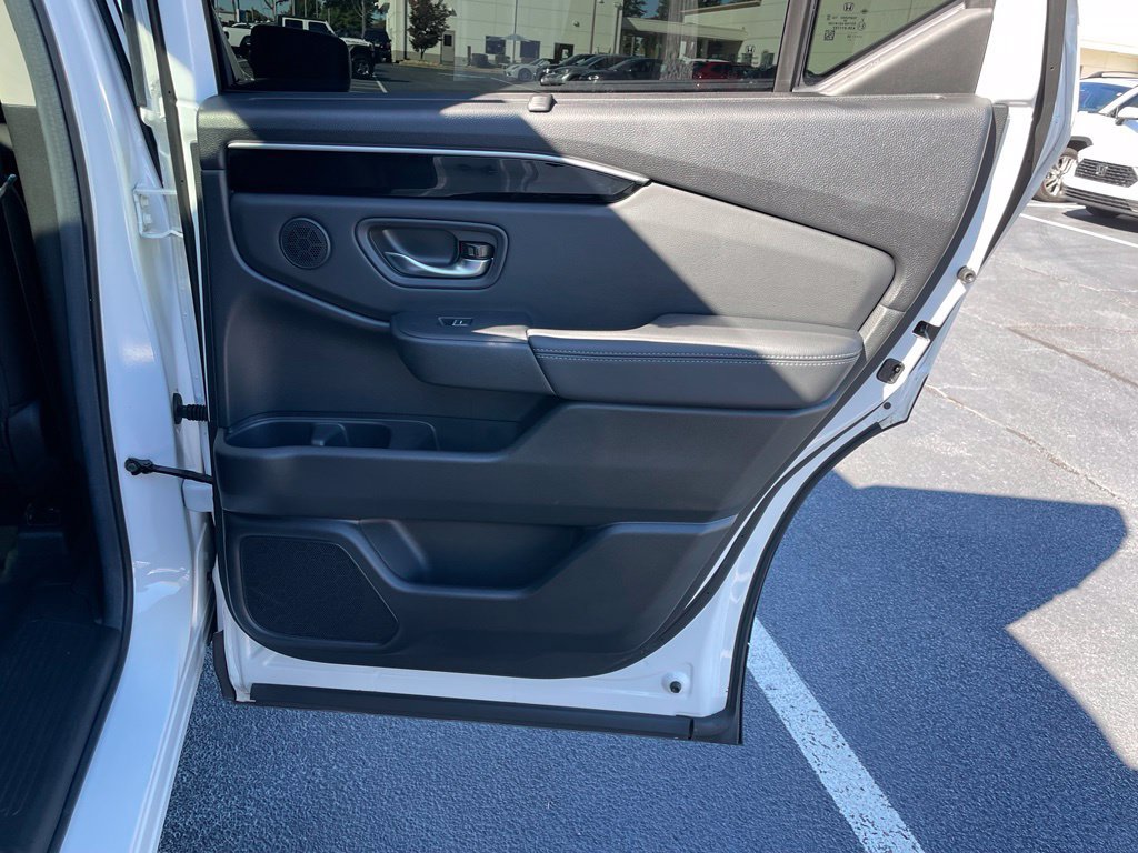 Certified 2025 Honda Pilot Touring image 34