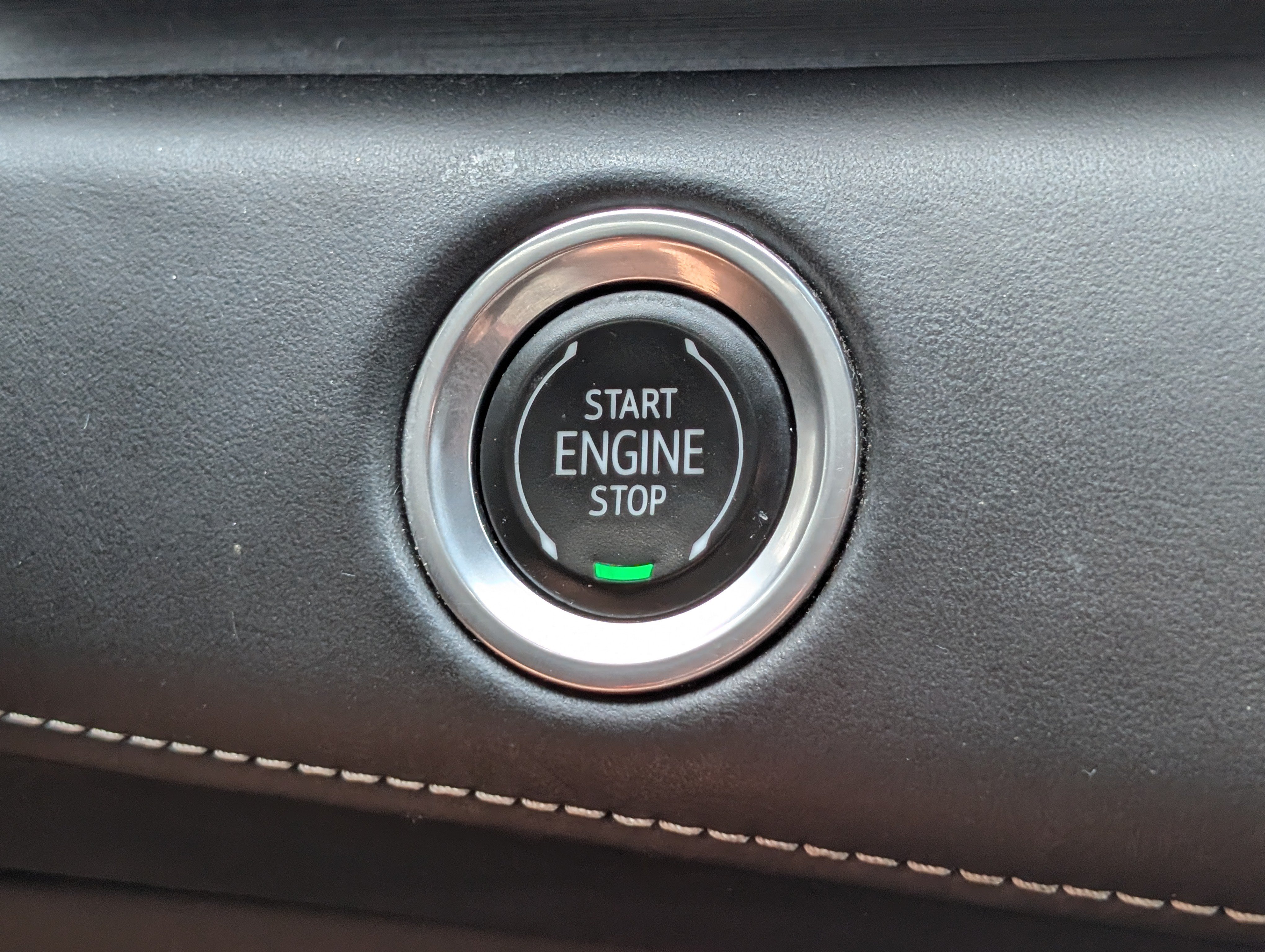 Used 2021 Cadillac Escalade ESV Premium Luxury Platinum AWD/4WD image 31