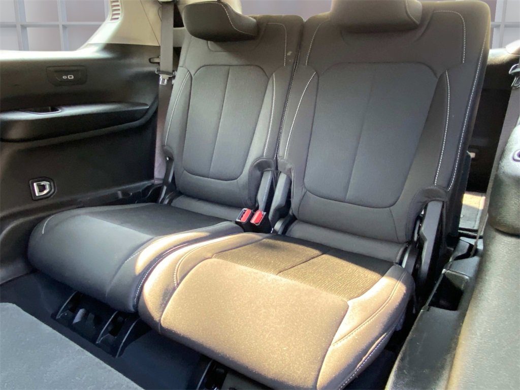 Used 2023 Jeep Grand Cherokee L Laredo w/ Luxury Tech Group I image 16