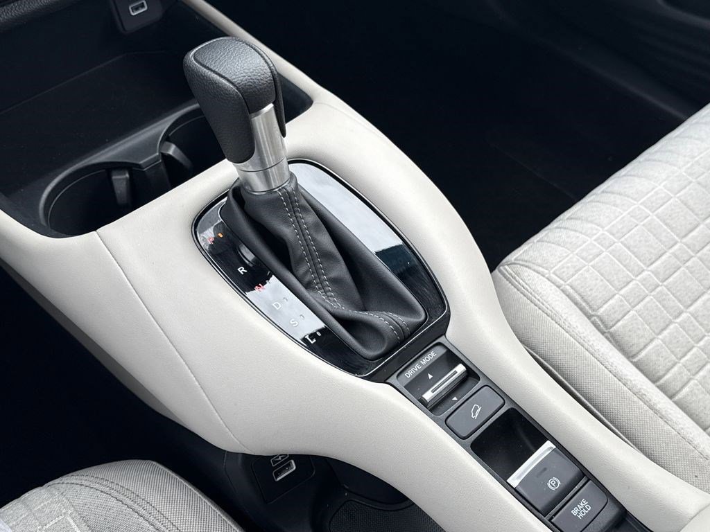 Certified 2023 Honda HR-V LX image 30