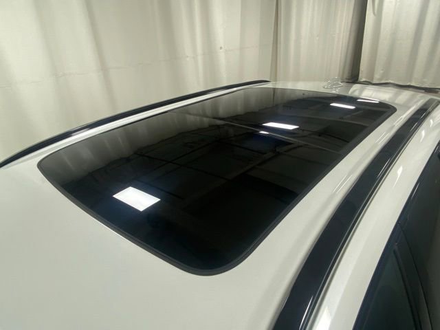 Used 2025 Volvo XC60 B5 Plus image 6