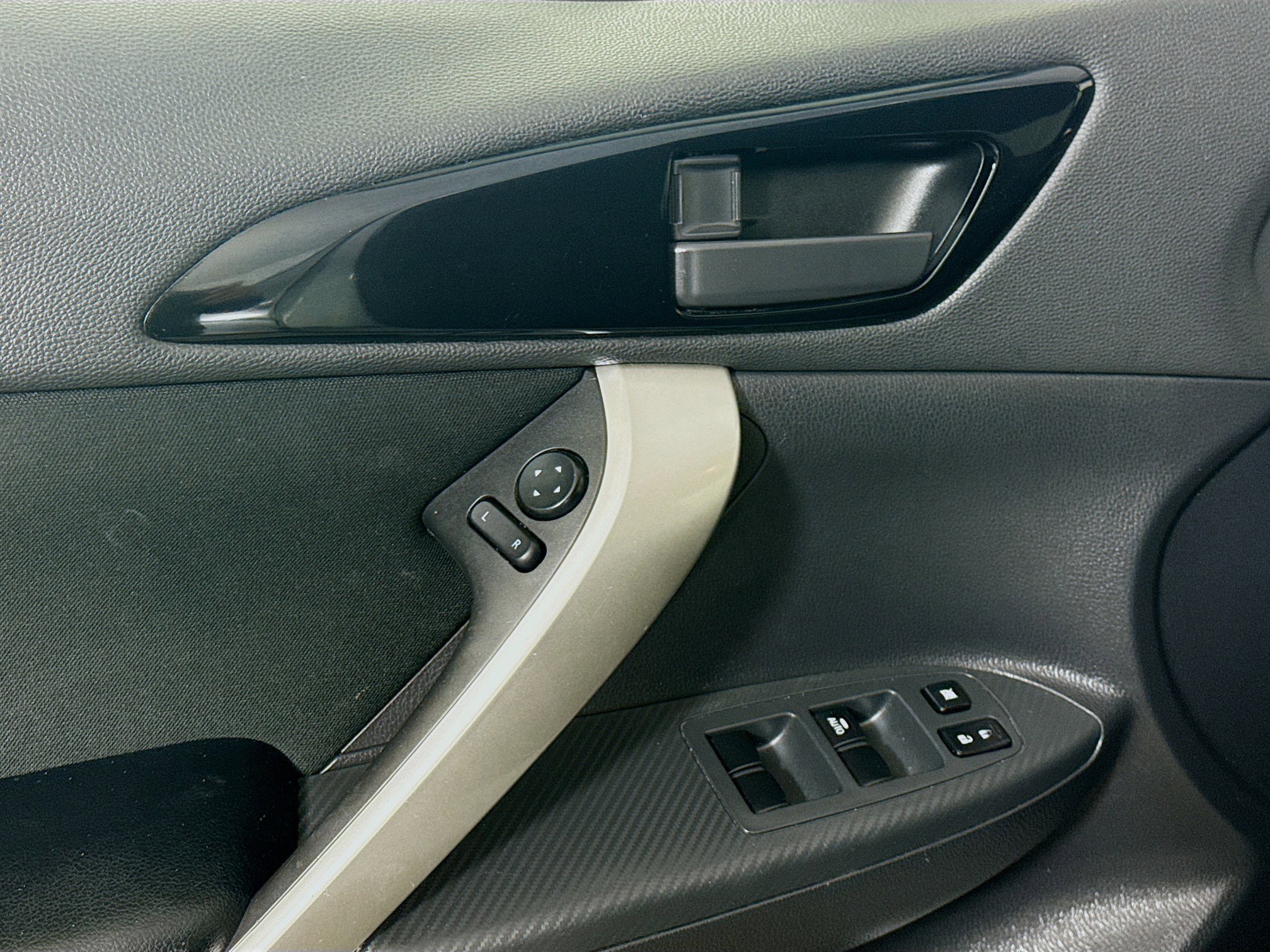 Used 2023 Mitsubishi Eclipse Cross LE image 24