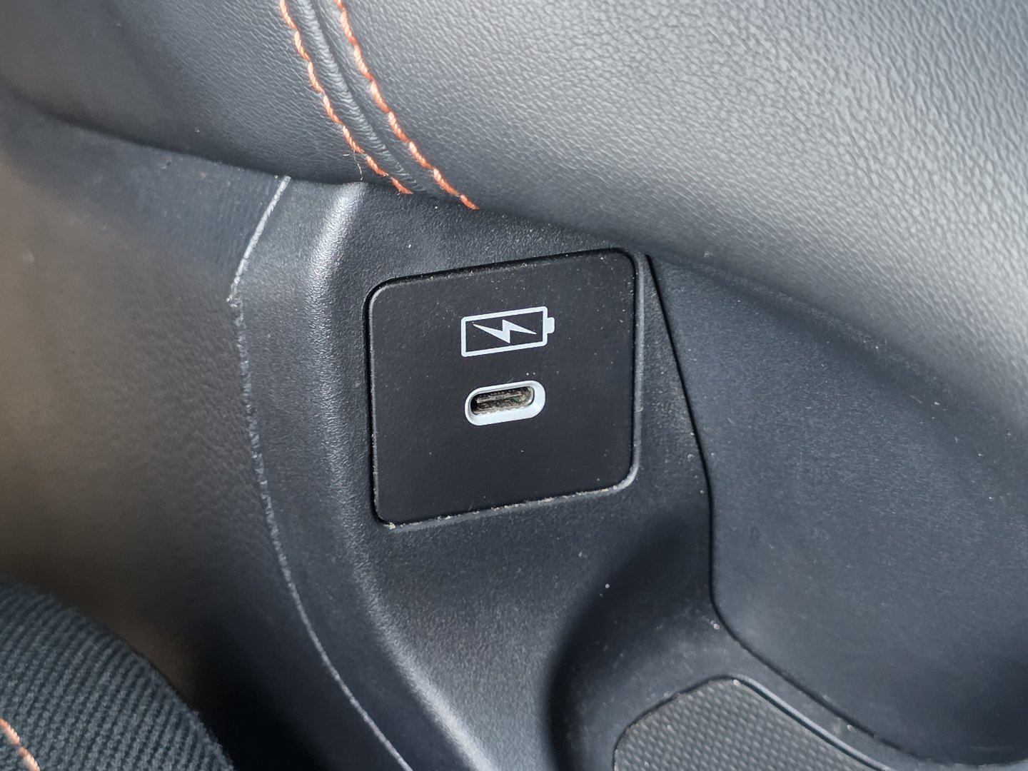 Certified 2024 Honda HR-V Sport image 7