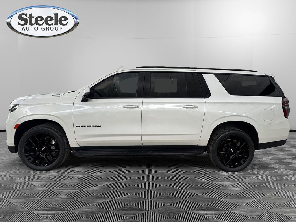 Used 2022 Chevrolet Suburban RST w/ Luxury Package AWD/4WD image 2