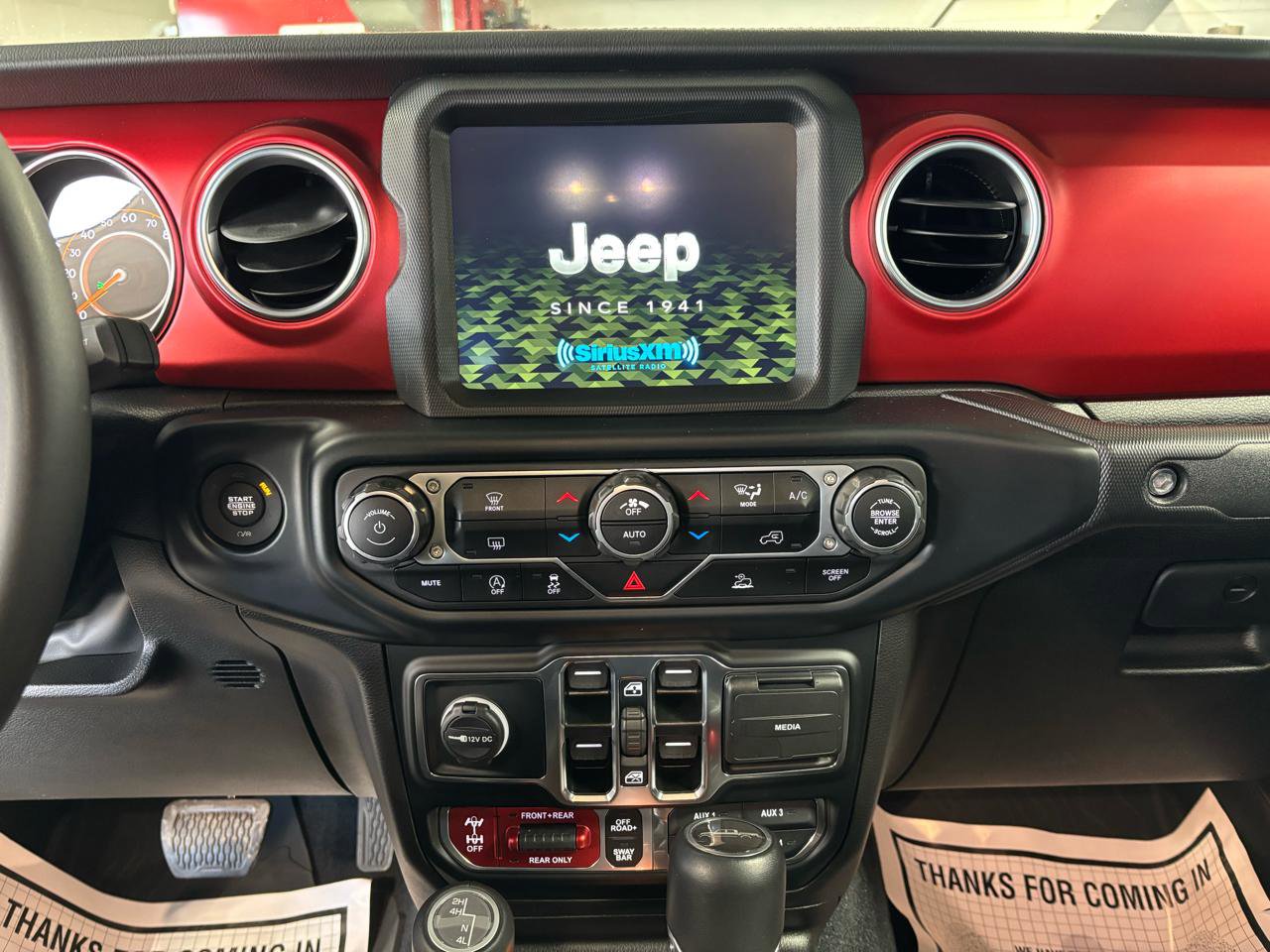 Used 2023 Jeep Gladiator Rubicon w/ LED Lighting Group image 31