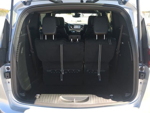 New 2026 Chrysler Pacifica Select image 14