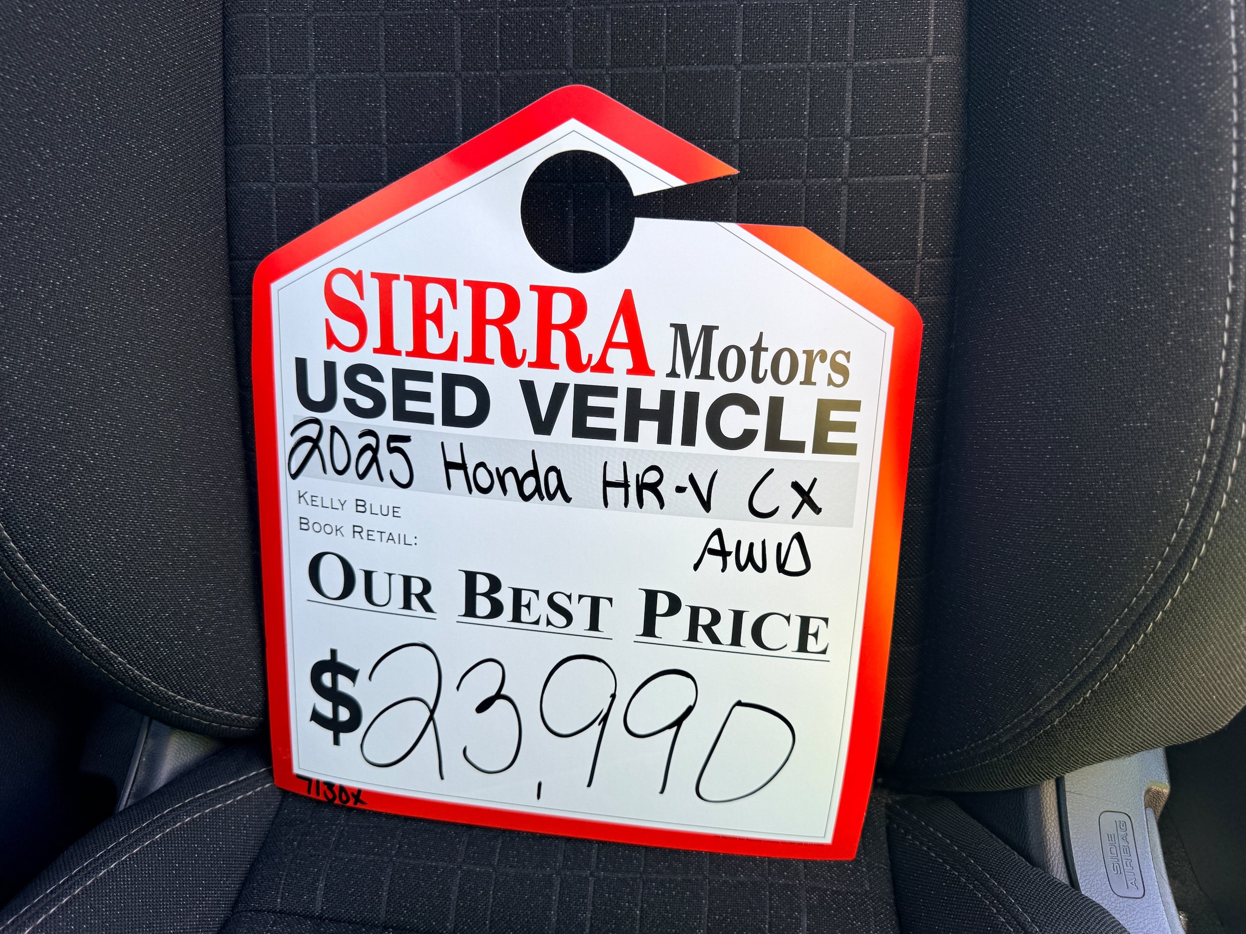 Used 2025 Honda HR-V LX image 10