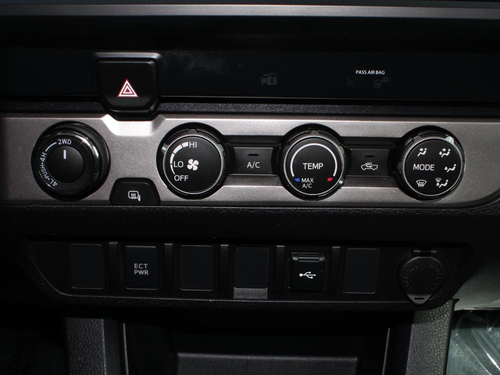 Used 2023 Toyota Tacoma SR image 13